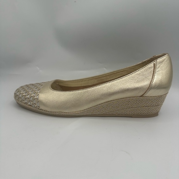 Sesto Meucci Womens  Gold Woven Leather Slip on Comfort Shoes Size 8M - Picture 2 of 11